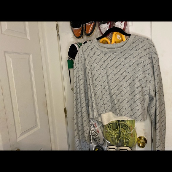 Gray champion sweatshirt - Picture 4 of 4